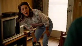 Georgie Catches Mary Watching A Movie - Young Sheldon 4x02