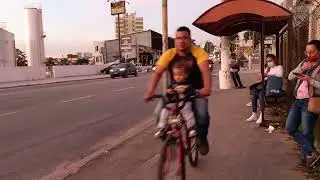 Caminhando após às 17h pelo Jardim das Indústrias, em Jacareí, SP