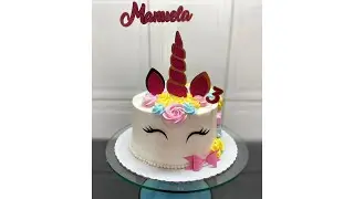 BOLO MÊSVERSÁRIO NO TEMA UNICÓRNIO