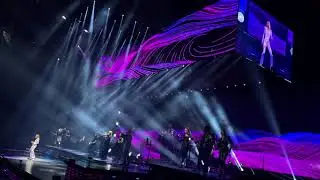 Celine Dion - River Deep Mountain High / Lady Marmalade (live in Scotiabank Arena, Dec 9th, 2019)