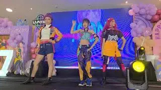 KPOP Demon Hunters  ABC's Day Huntr/x Ft. ICON Dance How Its Done #KpopDemonHunters #icon #huntrix