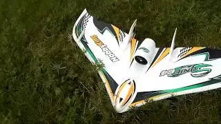 HK Sonic 64 EDF wing using 3s 2200mha 40c cell.
