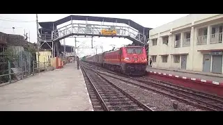 WAP-4 + LHB COMBO !! DURGIANA SUPERFAST SPEEDS PAST BARANAGAR ROAD