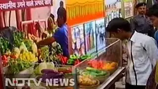 An exhibition train is spreading climate change awareness across India