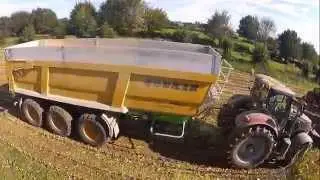 Ensilage 2015 en 12 rangs au GAEC des herbages. (Avesnois)