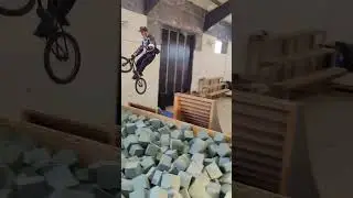 First jump into a foam pit #shorts #bmx #jump #foampit #first #fyp #fypシ