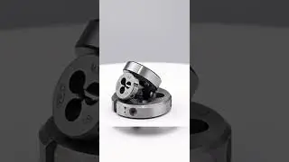 Display of High Quality DIN233 Pipe Threaded Round Threading Dies