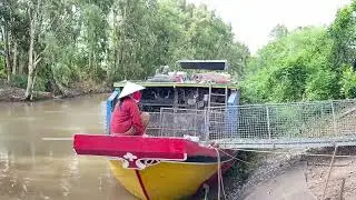 Trucks vs boats: How Vietnamese farmers transport ducks and increase their income
