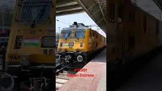 Fresh Arrival of #11301 Udyan Express at Daund Junction #11301 #shortsvideo #youtubeshorts #viral