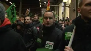 Manifestation &agrave; l'arriv&eacute;e du Thello, 1er train priv&eacute; &agrave; circuler en France