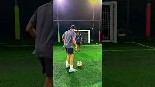 Learn this easy & crazy nutmeg skill 🤯⚽🔥#shorts #football #soccer #footballskills #footballshorts