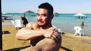 Singapore Bodybuilder at the Beach #6