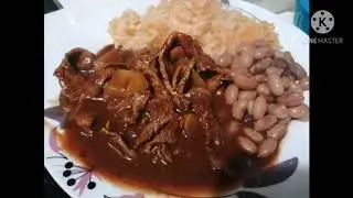 Bistec en chile pasilla
