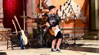 Killing in the name!  RATM cover pleh STARLIGHT BAND BALI 