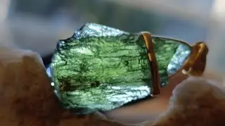 A True Moldavite Experience / The Truth About Moldavite - International Healer Tells Story