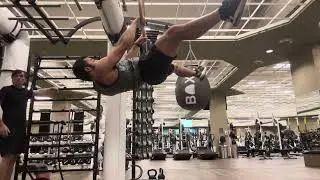 Straddle front lever hold (11 seconds)
