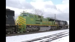 [4K] Railfanning In Ayer on Christmas Eve + NS 1072