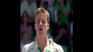 Phil Hughes Hit By a Very Nasty Bouncer From Morne Morkel - Respect For Hughes