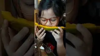 my kid loves eating papaya #shorts