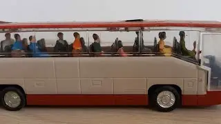 Ônibus de Passageiros Jardineira Miniatura Brinquedo Escala HO 1:87 com Passageiros Porta Abre Usado