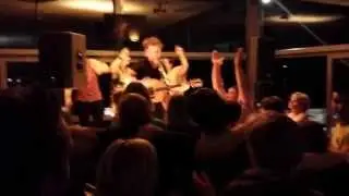 D-Day: Hasjke Live Unplugged (Sex on Fire) @ D-Center