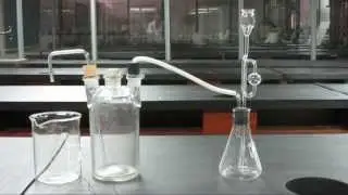 Frasco de Woolf y tubo de seguridad. Técnica de laboratorio