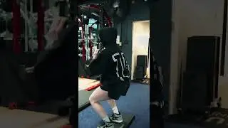 Your quads will not forgive you after trying this superset .. quad extensions & goblet squats 🥵🤬