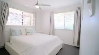 6 Nootka Court, Broadbeach Waters