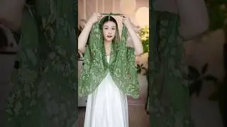 How to tie a silk scarf and a hooded cloak to become a elegant woman