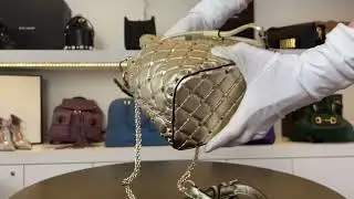 Bolsa Valentino Bucket Metallic Rockstud Spike