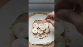 Peanut butter Banana Tortilla #shorts #viral #trending #snack #breakfast #dessert #teatime #foodie