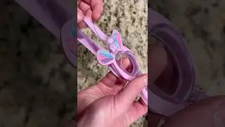Fix swimming goggle strap
