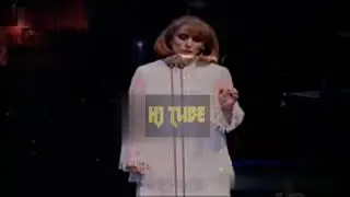 نحنا والقمر جيران