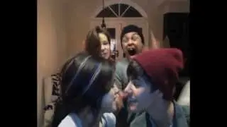 Call Me Maybe-Justin Bieber,Selena Gomez,Ashley Tisadale.