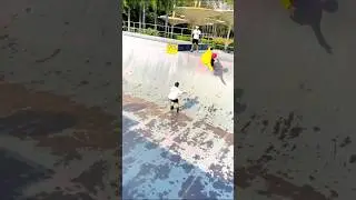 #skating #public #girl #reaction #cutegirl #stunt #shortvideo #shorts