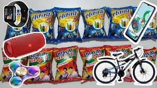 Latest collection of Amazing snacks free gifts & toys inside ! itne sare gifts maja aa gya