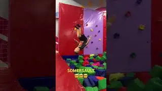 ЛЕЧУ ВНИЗ ГОЛОВОЙ🤯#развлечения #games #entertainment #игры #jumping #somersault #gameplay