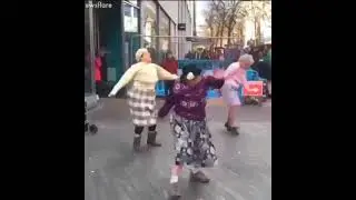 SENIOR CITIZEN # DANCE # ENJOY # LAKHON HAIN YAHAN DILWALE # 💐💐💐💐🙏🏻🙏🏻