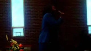 Aneisa Simon sings 