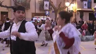 Exhibició de vestits típics i ballada de jota a Xerta