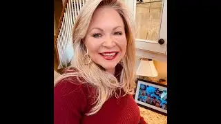 Review of Spotlight, Raquel Welch in Shaded Biscuit RL19/23SS and Color Up Makeup Pad Remover