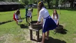 Kaszubianka - Òna tyńcyje dlô mie (Ona tańczy dla mnie - po kaszubsku)