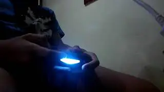 Mis manos jugando fortnite