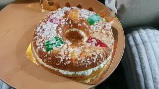 Scoffing a Spanish Christmas cake, 