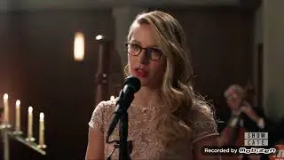 Supergirl 3x08 Crisis on Earth X part 1 Kara sing at the wedding