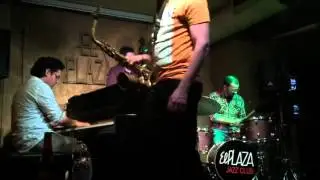 2015-11-04 El Plaza - Song03 w Juanma Barroso (Organic Jazz Jam)