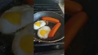 Late Breakfast  😊