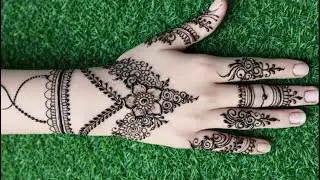 Beautiful back🍀 hand mehndi design🌱//simple new mehndi style mehndi design 🌿