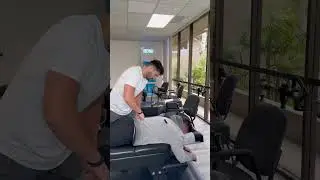 Let&rsquo;s straighten this man out 👌🏼 #chiropractor #gettingadjusted #chiropractictreatment