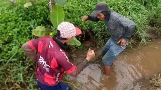 Video lucu mancing belut paling kocak